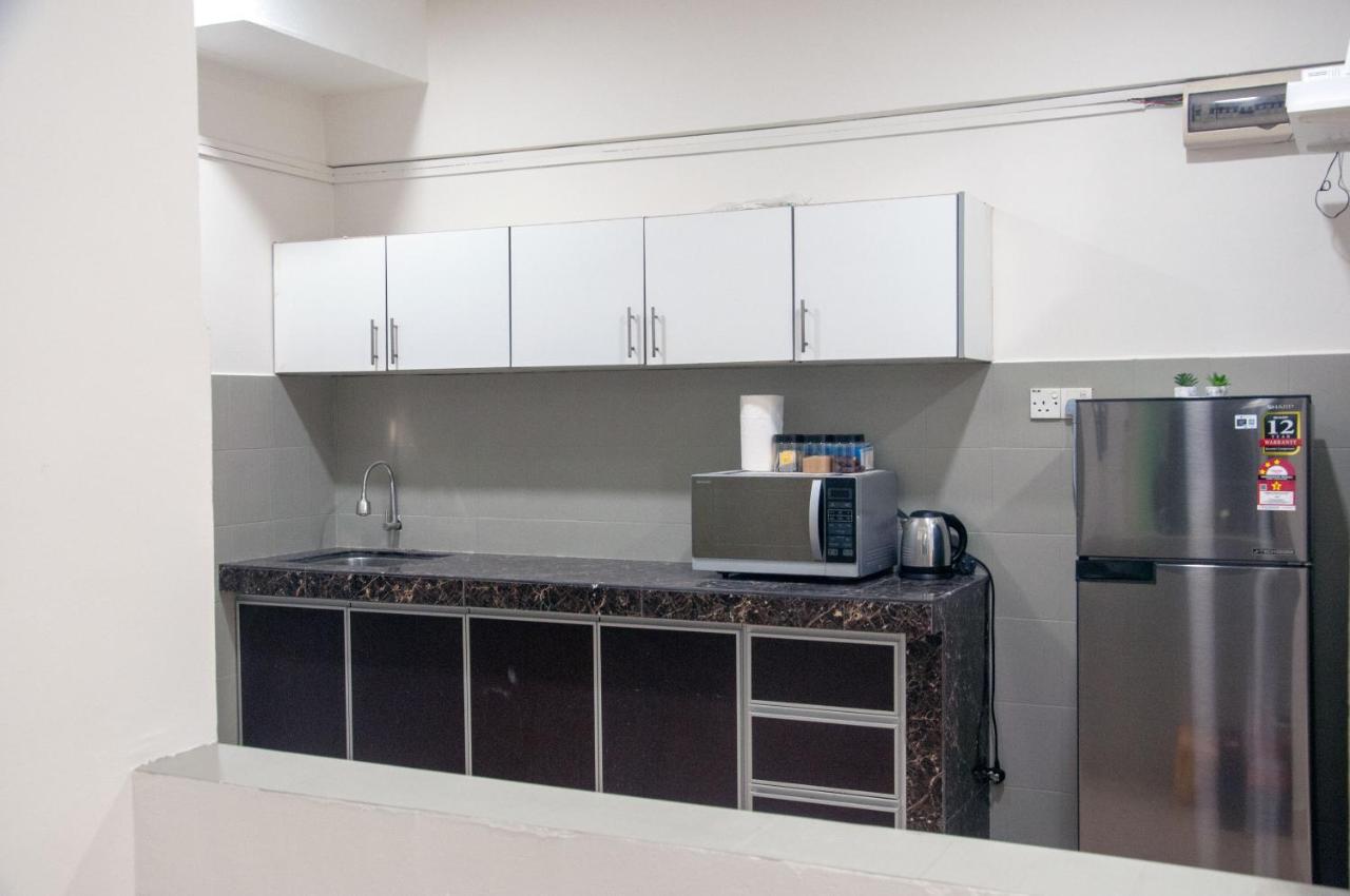 סרי קמבאנגן Five H Family Service Apartment מראה חיצוני תמונה