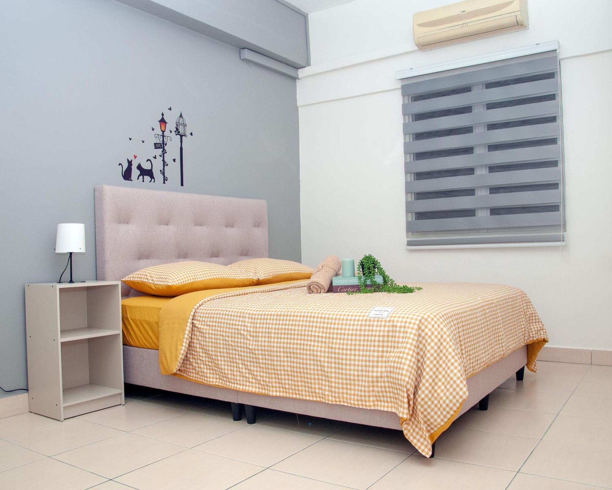 סרי קמבאנגן Five H Family Service Apartment מראה חיצוני תמונה